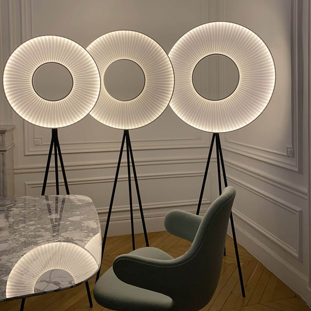 Lampadaires trépied modernes pour salon